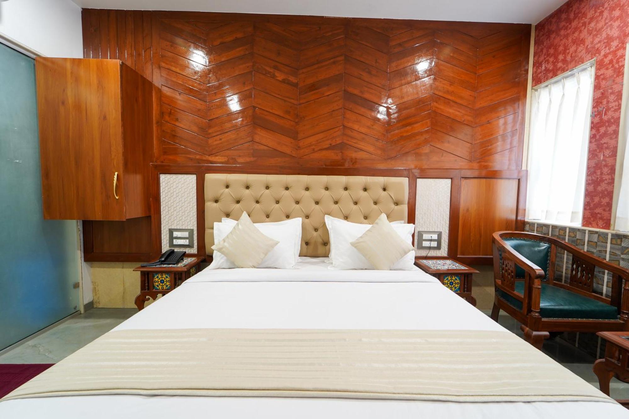 Hotel Bright Star マハバレシュワール エクステリア 写真